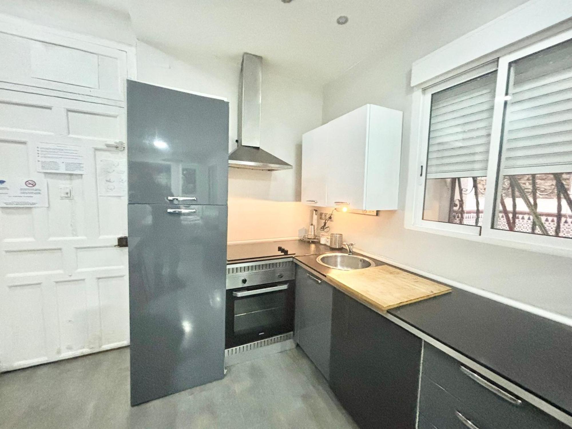 Centro Ferrocarril 2 Metro Delicias Apartment Madrid Bagian luar foto